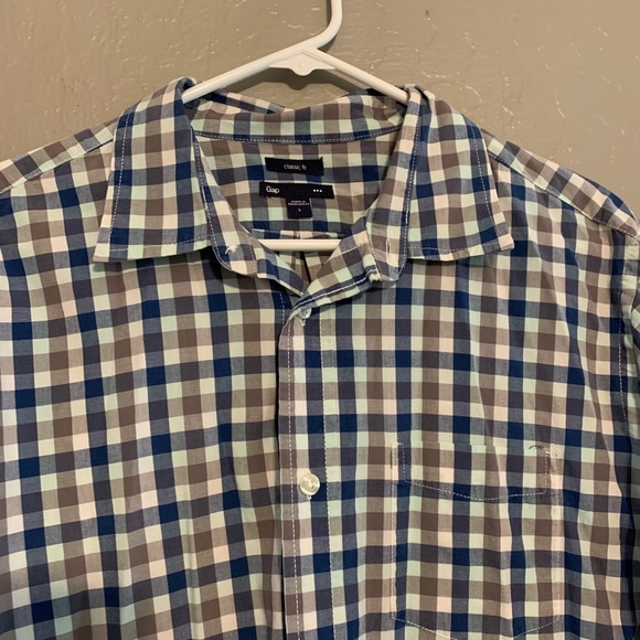 GAP Button Down Check Shirt - Picture 1 of 4